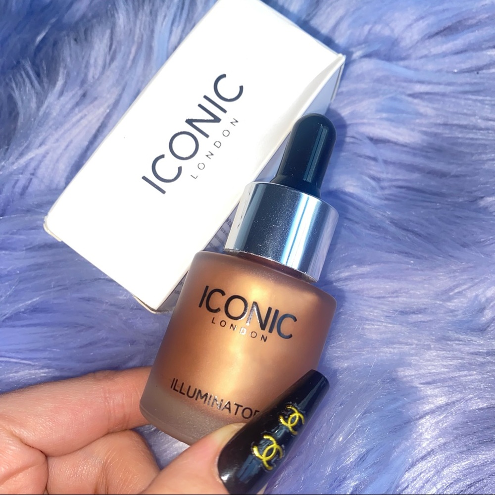 Iconic London Illuminator Highlighter Drops in Glow Shade